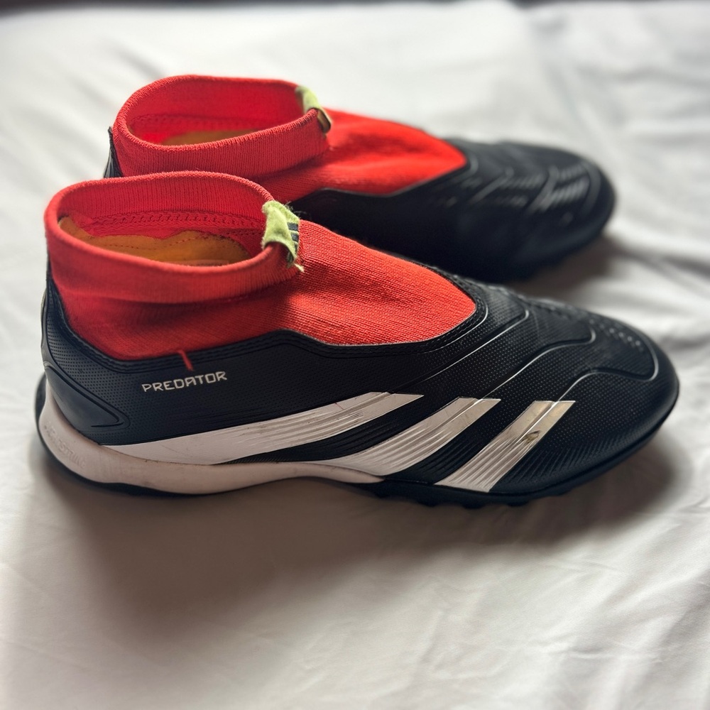 adidas Predator 24 League Laceless TF Soccer Shoes Black Red Size 6.5 Men/7.5 W